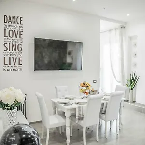 Apartment New Moon Luxury, Lido di Ostia